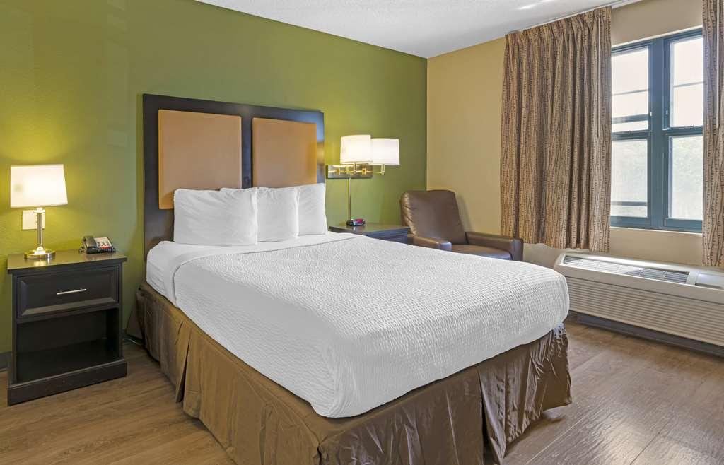 Extended Stay America Suites - Stockton - March Lane Chambre photo